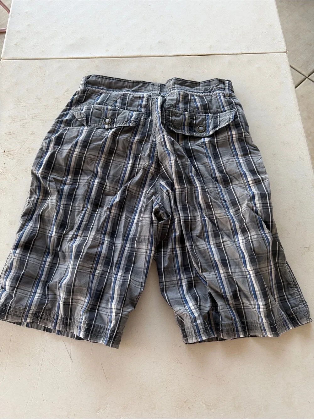 Public Opinion Men's Plaid Cargo Shorts - Gray/Blue